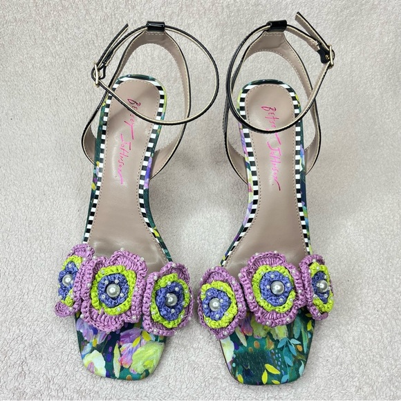 Betsey Johnson Ainsleyy Macrame Flower Sandal Heels-Womens 9-Pink/Green/Blue/Blk - Picture 10 of 14